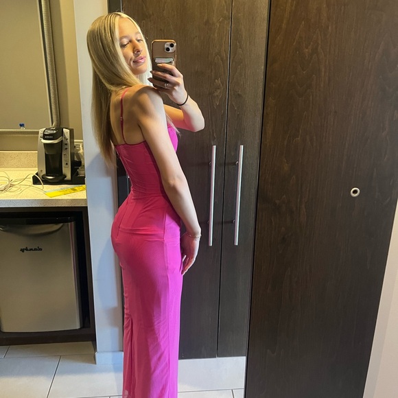 House of CB Nalini Fuchsia Maxi Dress - Picture 5 of 7